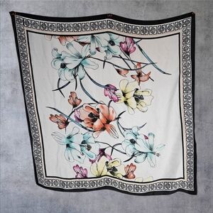 Chico's Square Scarf Women XL White Pastel Floral Satin 42x42‎ NWT H85